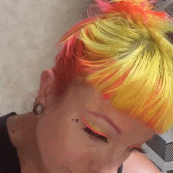 Vintage, name brand midrange funky treasures - Picture 8 of 12